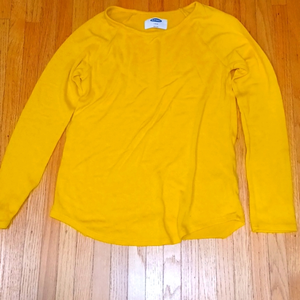 Old Navy Yellow knitted sweater